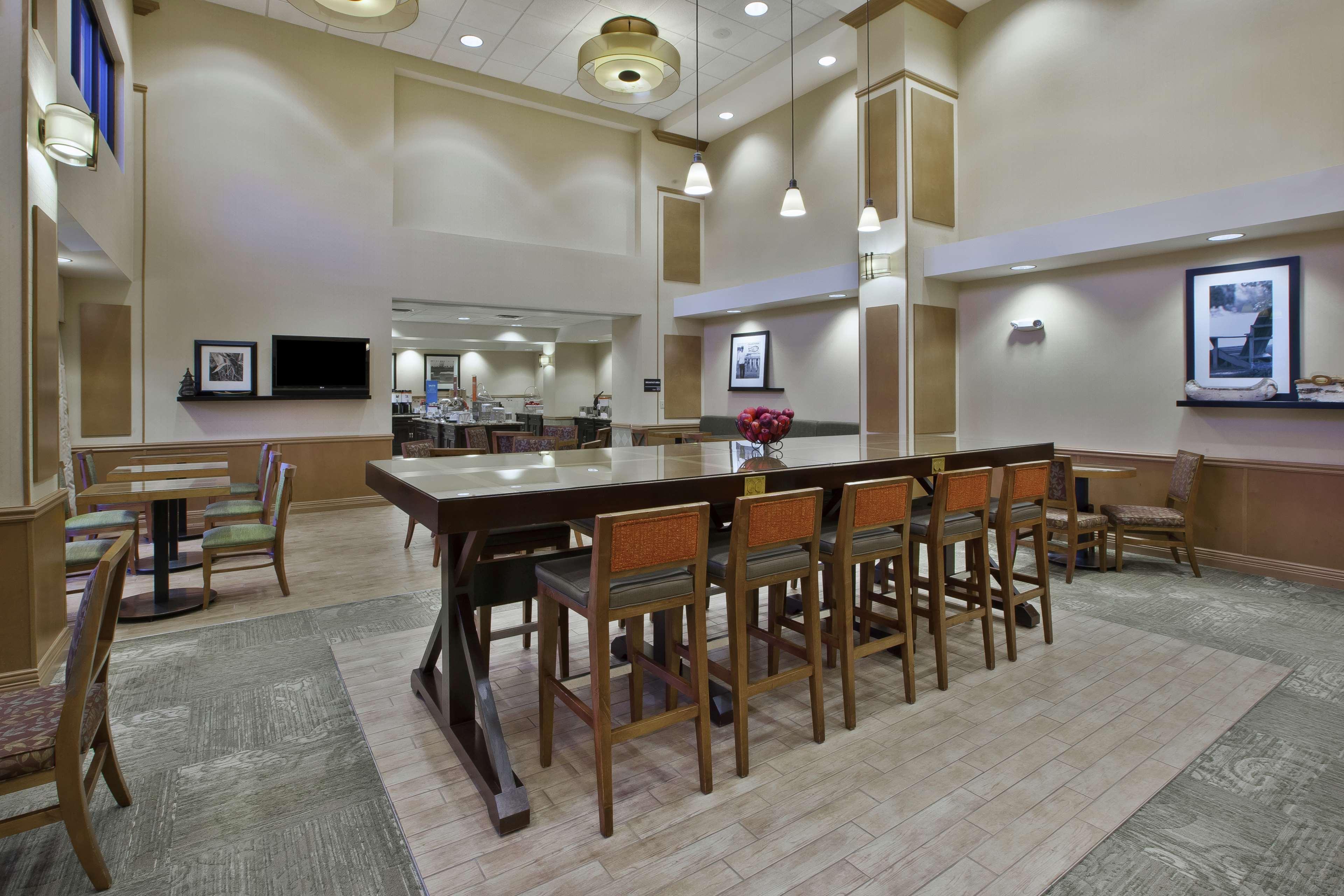 Hampton Inn & Suites Plattsburgh Εξωτερικό φωτογραφία