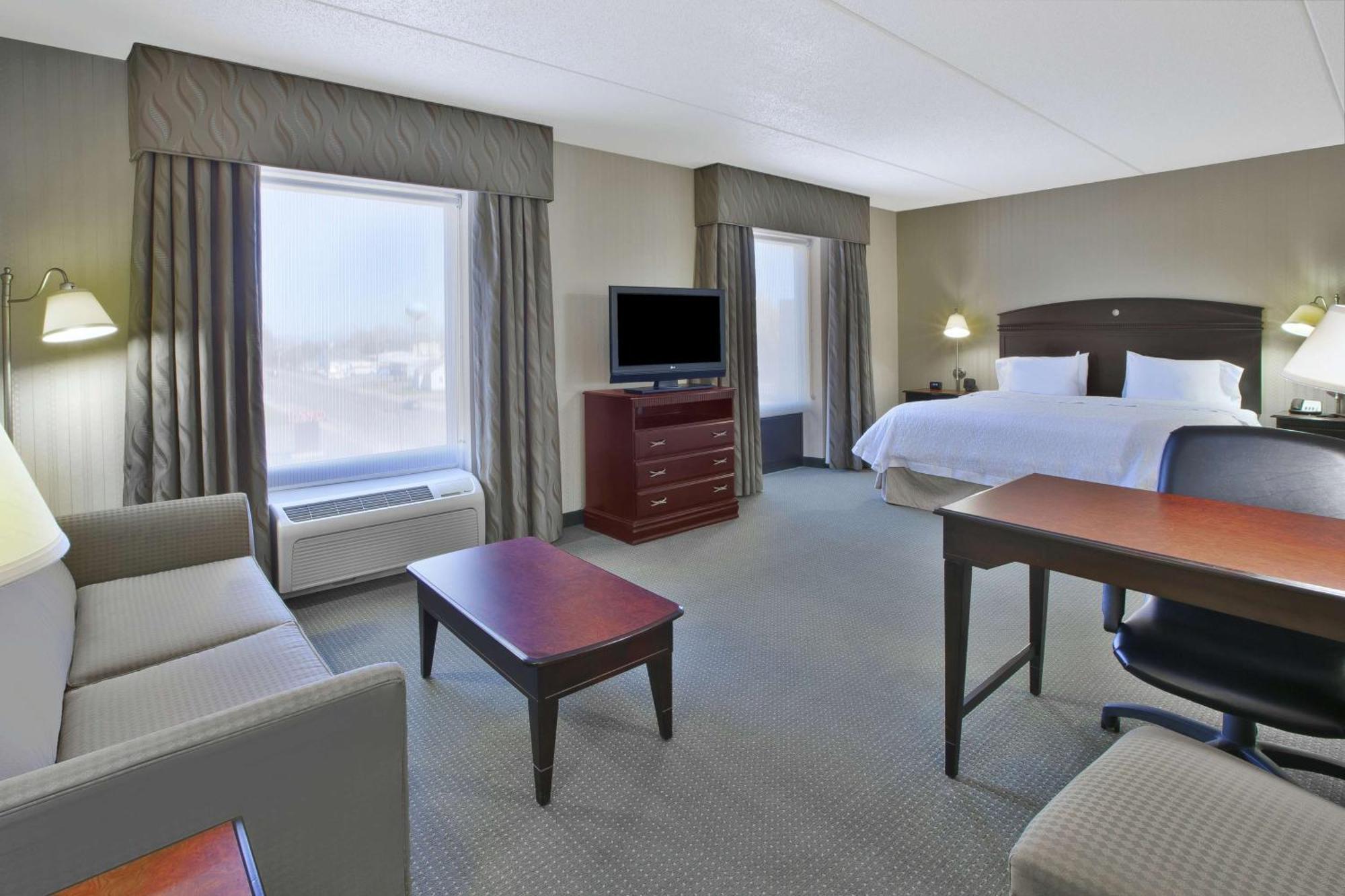 Hampton Inn & Suites Plattsburgh Εξωτερικό φωτογραφία