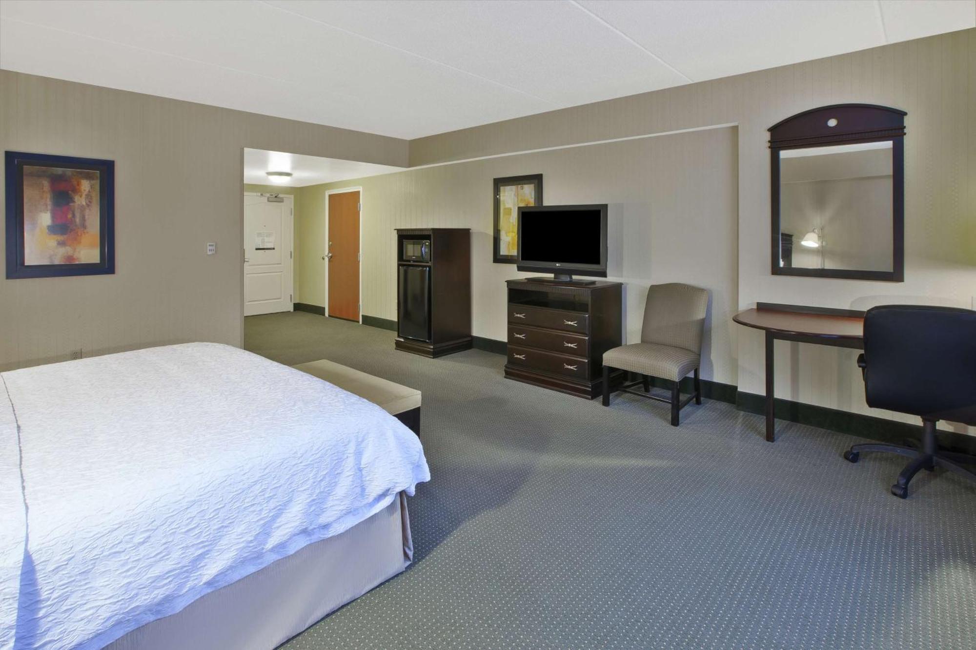 Hampton Inn & Suites Plattsburgh Εξωτερικό φωτογραφία
