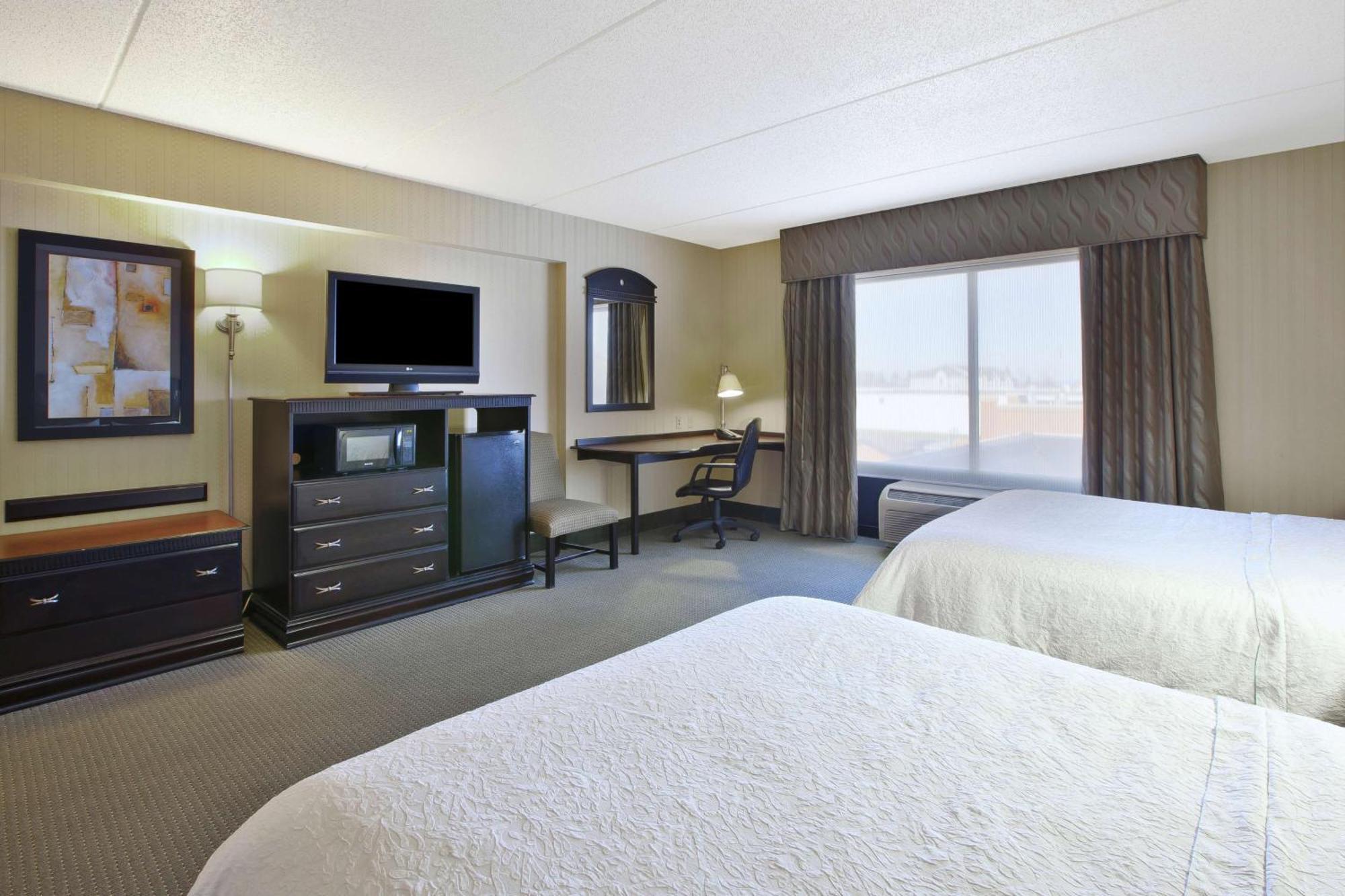 Hampton Inn & Suites Plattsburgh Εξωτερικό φωτογραφία